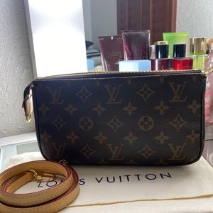 Louis Vuitton monogram pochette